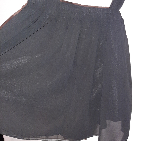 Black skirt with attached suspender feature size S - Picture 2 of 3